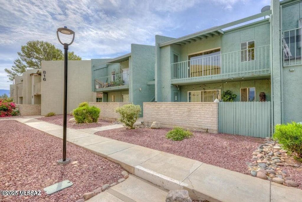 818 S Langley Ave Unit 201, Tucson, AZ 85710