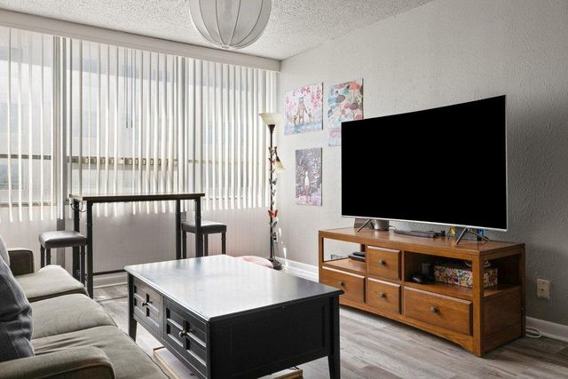 1800 Lavaca ST 207, Austin, TX 78701