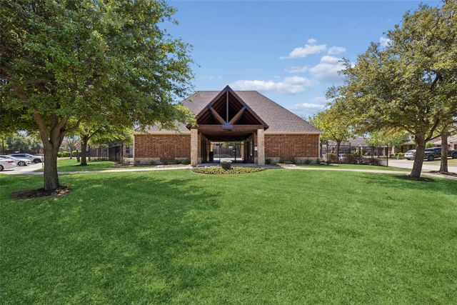 6384 Hill Creek Drive, The Colony, TX 75056