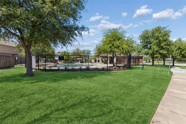 6384 Hill Creek Drive, The Colony, TX 75056