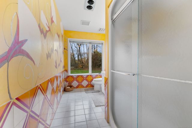 88 Starin Drive, Stamford, CT 06902