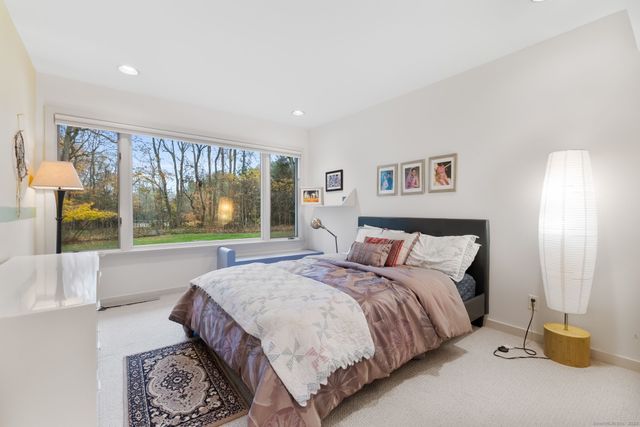 88 Starin Drive, Stamford, CT 06902