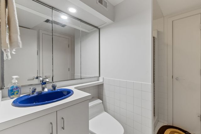 88 Starin Drive, Stamford, CT 06902