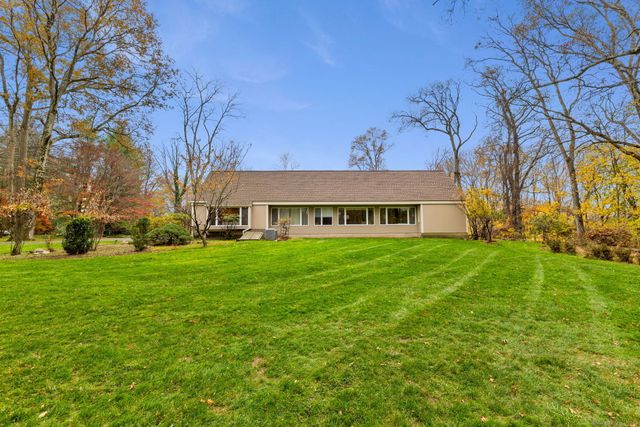 88 Starin Drive, Stamford, CT 06902