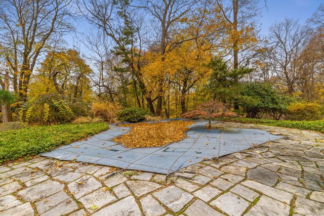 88 Starin Drive, Stamford, CT 06902