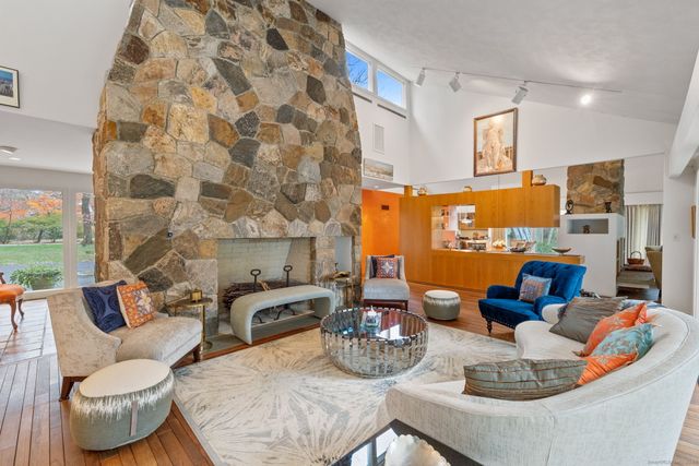 88 Starin Drive, Stamford, CT 06902