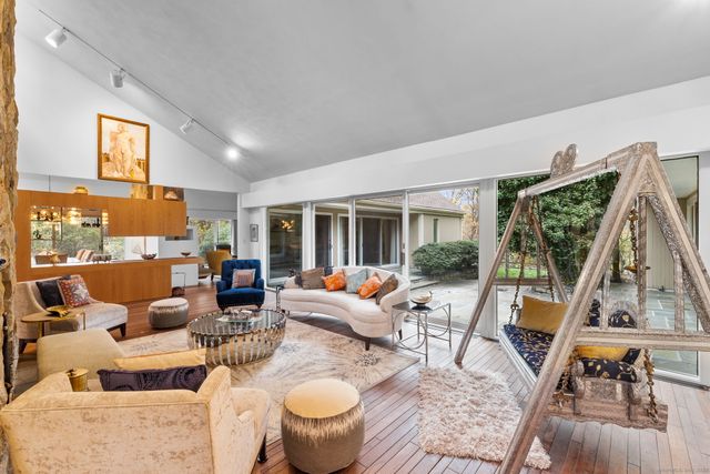 88 Starin Drive, Stamford, CT 06902