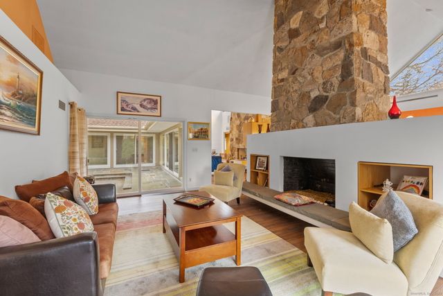 88 Starin Drive, Stamford, CT 06902