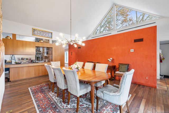 88 Starin Drive, Stamford, CT 06902