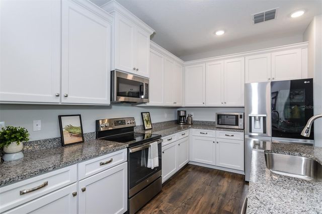 11347 WEAVER HOLLOW ROAD, New Port Richey, FL 34654