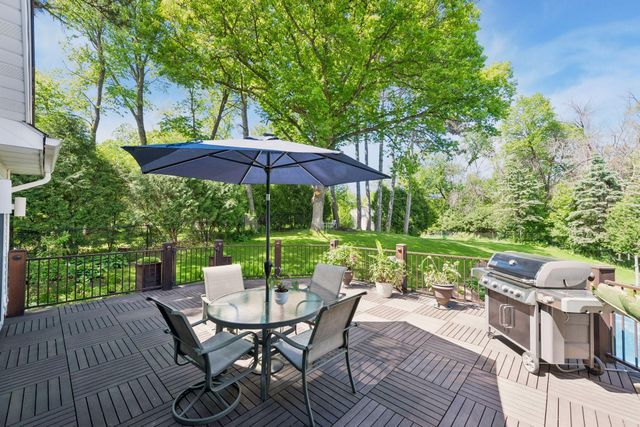 13920 Mcginty Road E, Minnetonka, MN 55305