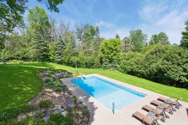 13920 Mcginty Road E, Minnetonka, MN 55305