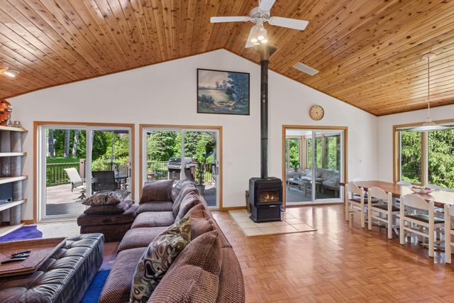 13920 Mcginty Road E, Minnetonka, MN 55305