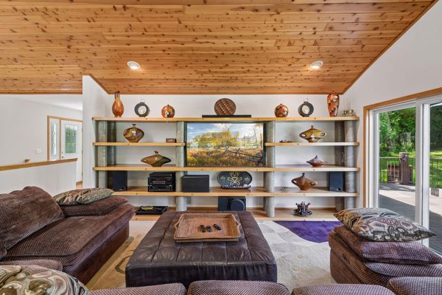 13920 Mcginty Road E, Minnetonka, MN 55305