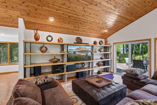 13920 Mcginty Road E, Minnetonka, MN 55305
