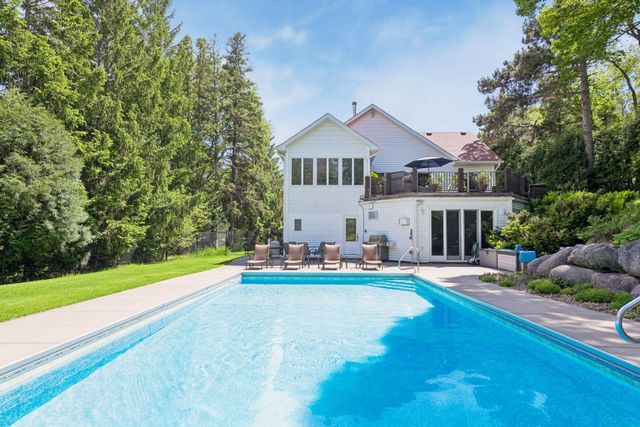 13920 Mcginty Road E, Minnetonka, MN 55305
