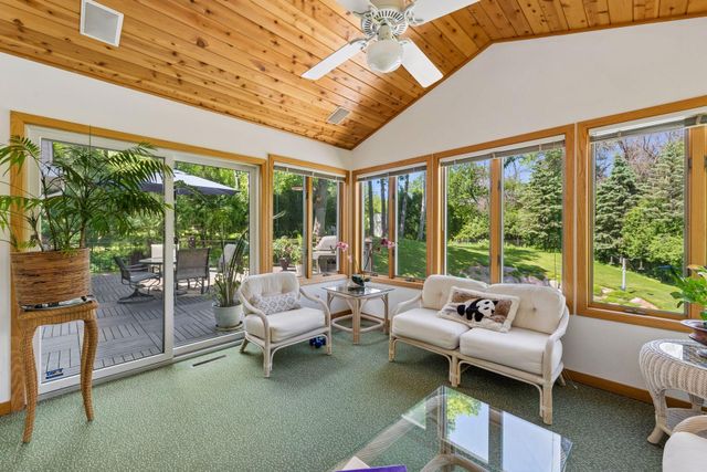 13920 Mcginty Road E, Minnetonka, MN 55305
