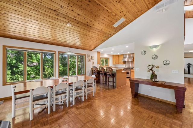 13920 Mcginty Road E, Minnetonka, MN 55305