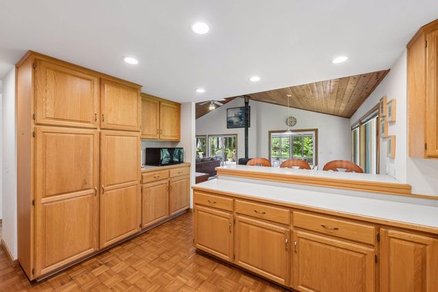 13920 Mcginty Road E, Minnetonka, MN 55305