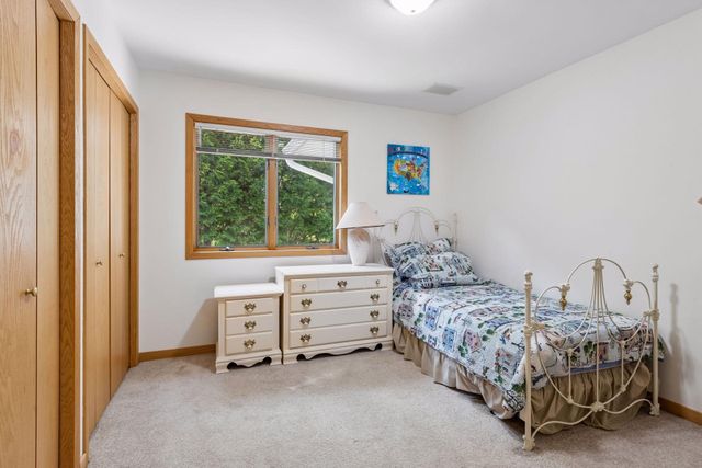 13920 Mcginty Road E, Minnetonka, MN 55305