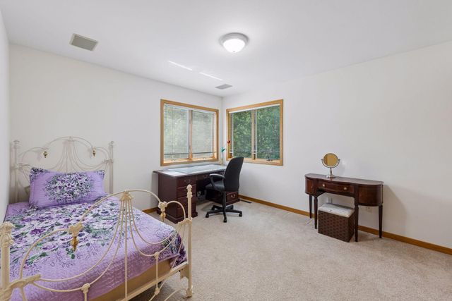 13920 Mcginty Road E, Minnetonka, MN 55305