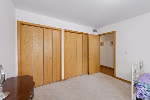 13920 Mcginty Road E, Minnetonka, MN 55305