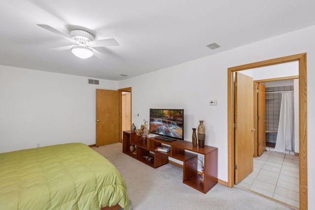 13920 Mcginty Road E, Minnetonka, MN 55305