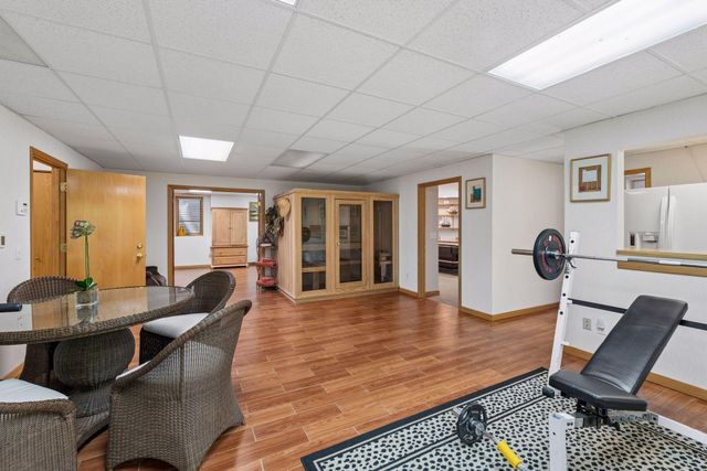 13920 Mcginty Road E, Minnetonka, MN 55305