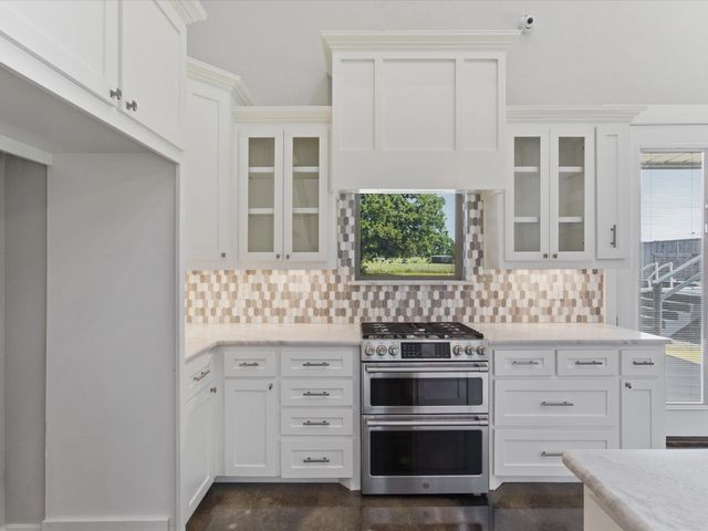 1184 County Road 1785, Sunset, TX 76270