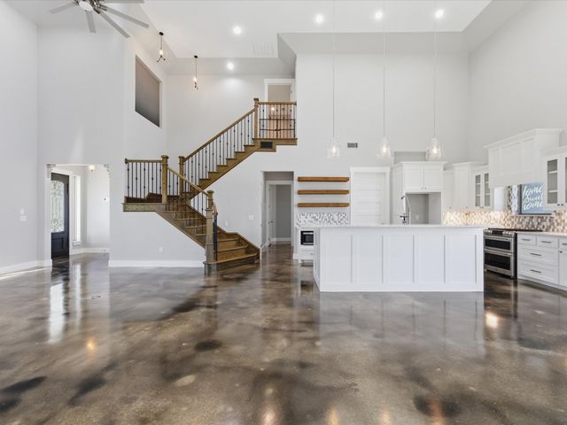 1184 County Road 1785, Sunset, TX 76270