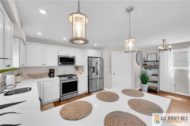 105 W Channel Way, Lavallette, NJ 08735