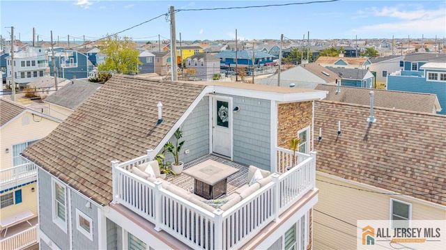 105 W Channel Way, Lavallette, NJ 08735