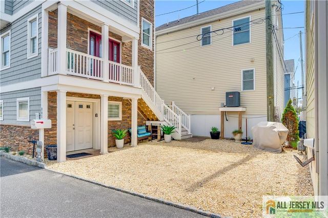 105 W Channel Way, Lavallette, NJ 08735