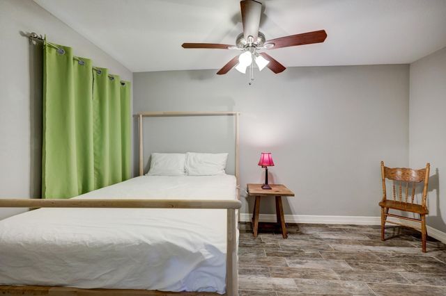 7206 Bayou Woods Dr Drive, Houston, TX 77088