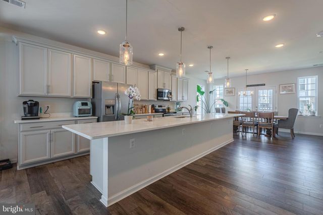 2728 DUVALL RIDGE RD, Hyattsville, MD 20785