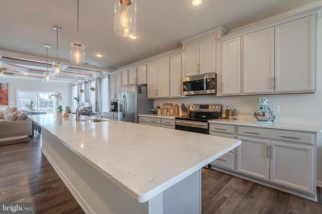 2728 DUVALL RIDGE RD, Hyattsville, MD 20785