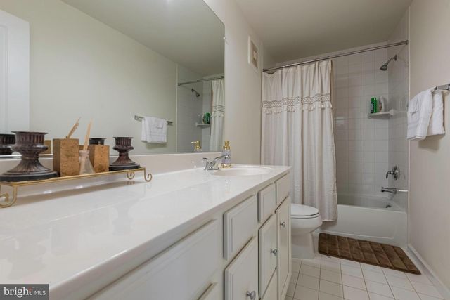2728 DUVALL RIDGE RD, Hyattsville, MD 20785