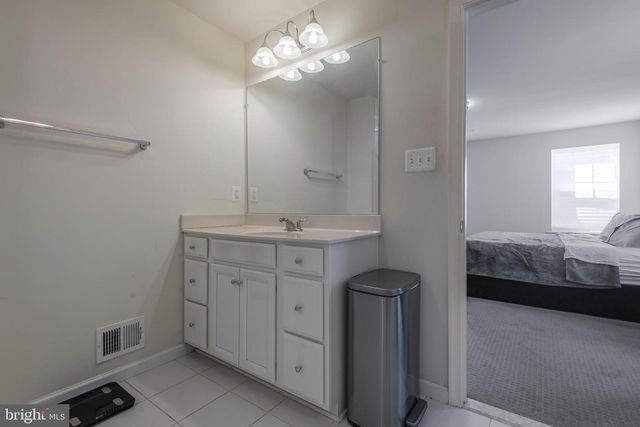 2728 DUVALL RIDGE RD, Hyattsville, MD 20785