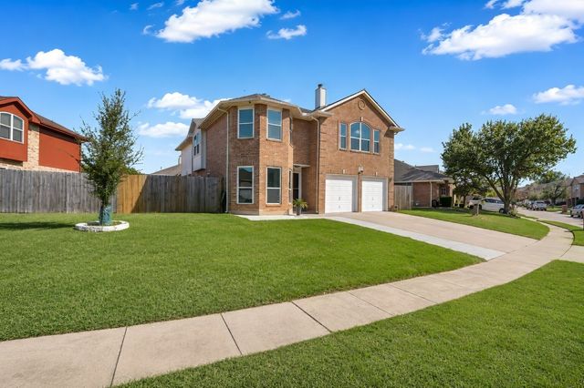 1253 Topeka Drive, Saginaw, TX 76131
