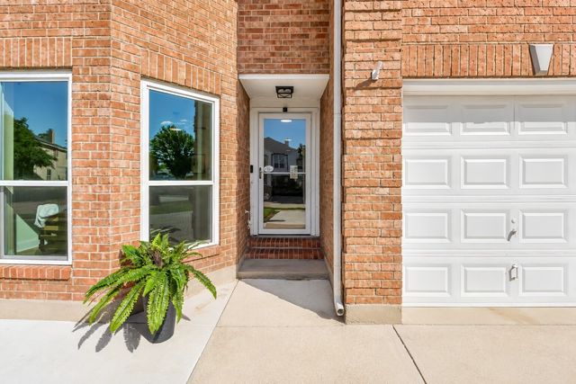 1253 Topeka Drive, Saginaw, TX 76131