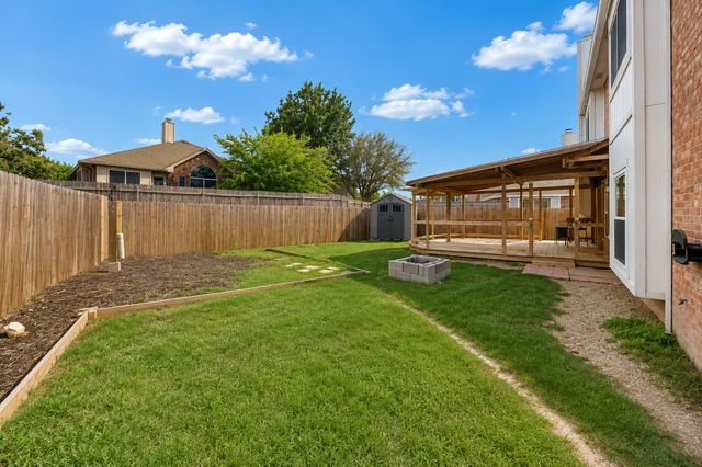1253 Topeka Drive, Saginaw, TX 76131