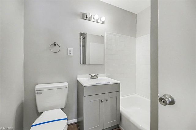 224 Foxcroft Drive, Winston-salem, NC 27103