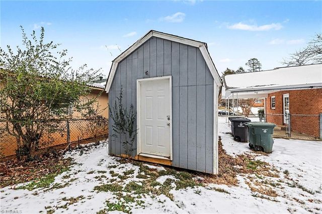 224 Foxcroft Drive, Winston-salem, NC 27103