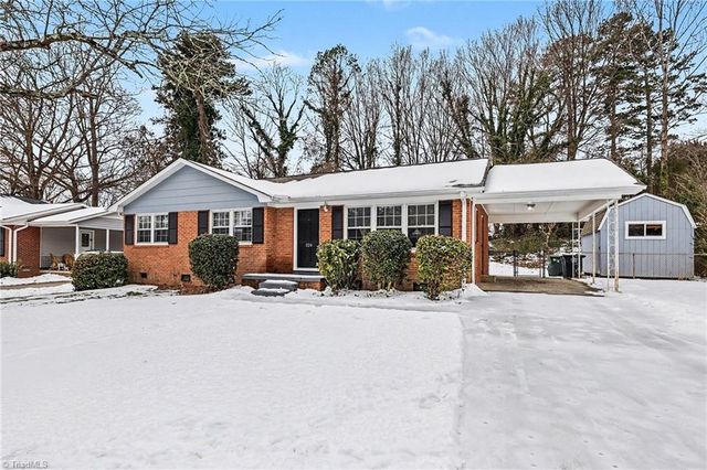 224 Foxcroft Drive, Winston-salem, NC 27103