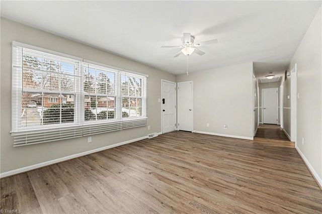 224 Foxcroft Drive, Winston-salem, NC 27103