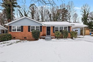 224 Foxcroft Drive, Winston-salem, NC 27103