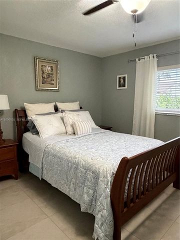 7008 NW 95th Ter, Tamarac, FL 33321