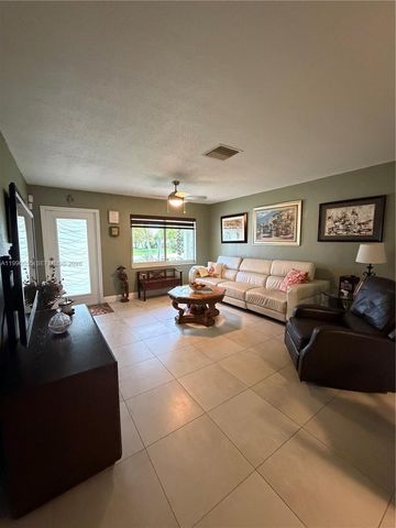 7008 NW 95th Ter, Tamarac, FL 33321