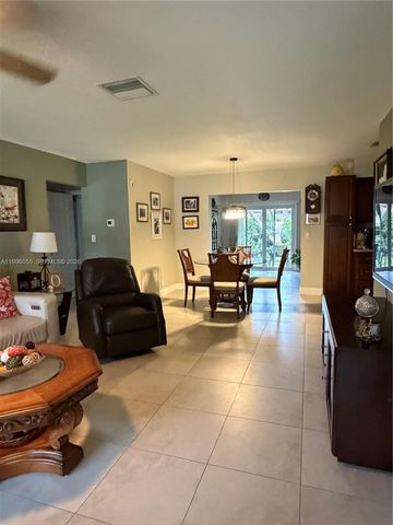 7008 NW 95th Ter, Tamarac, FL 33321