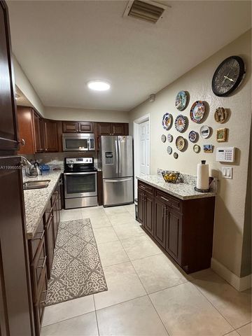 7008 NW 95th Ter, Tamarac, FL 33321